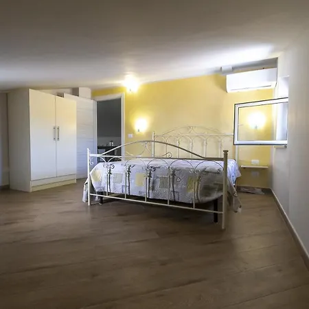 La Mansarda Di Bellavista Apartment *