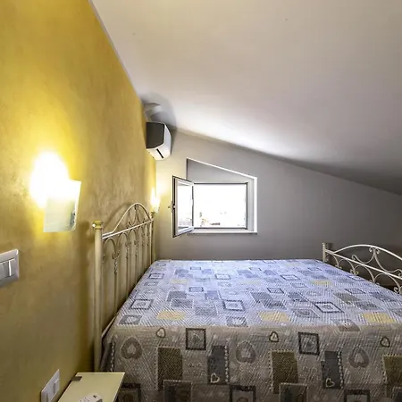 La Mansarda Di Bellavista Apartment *